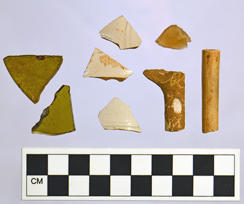 Artifacts from the Crescap site